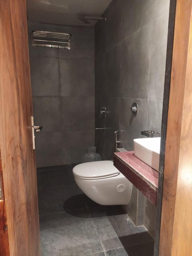 Hotel Adams Inn Near Mumbai Airport المظهر الخارجي الصورة
